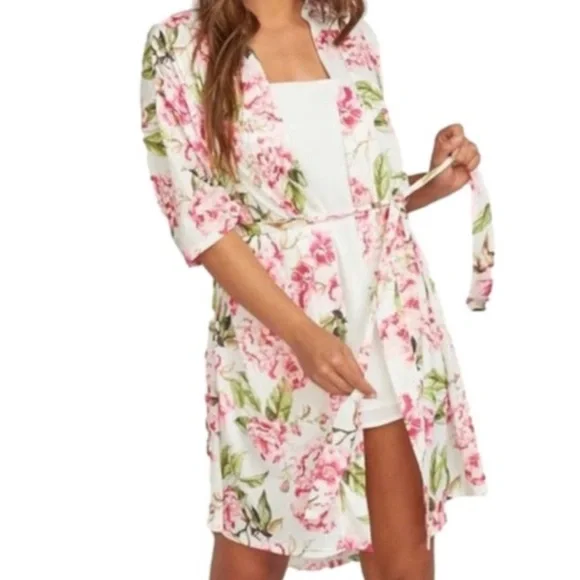 Show Me Your MUMU Brie Garden of Florals Kimono Robe - Picture 5 of 8
